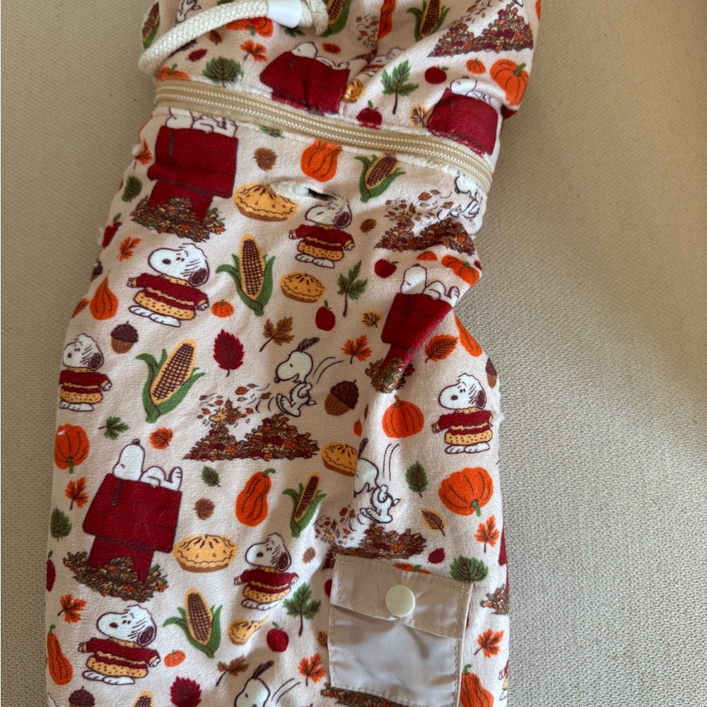 Snoopy Peanuts x sassy woof reversible dog jacket